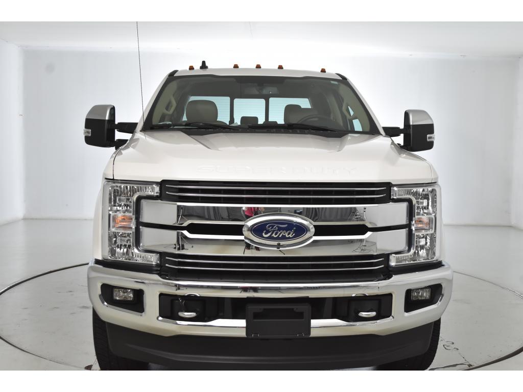 Pre-Owned 2019 Ford F-350 Super Duty LARIAT