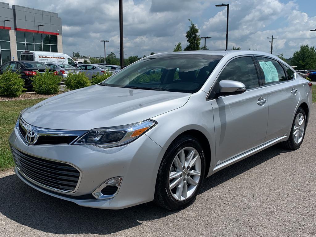 Pre-Owned 2014 Toyota Avalon XLE Premium